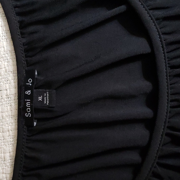 Sami & Jo dressy blouse and Paparazzi necklace and earrings  bundle - Picture 8 of 10